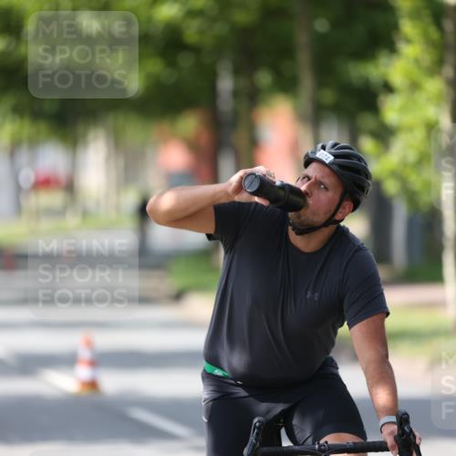 10.08.2025 - GEWOBA Citytriathlon Bremen Yannick Fuchs http://msf.ph/oto/8559759 10.08.2025 14:16:33 Radfahren 31, 48, 57, 63, 64, 121, 144, 152, 173 meine-sportfotos.de