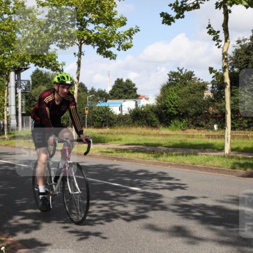 10.08.2025 - GEWOBA Citytriathlon Bremen Yannick Fuchs http://msf.ph/oto/8559765 10.08.2025 11:02:55 Radfahren 23, 53, 135, 223 meine-sportfotos.de