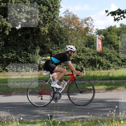 10.08.2025 - GEWOBA Citytriathlon Bremen Yannick Fuchs http://msf.ph/oto/8559768 10.08.2025 10:36:38 Radfahren 99, 115, 117, 159, 378, 397, 447, 497 meine-sportfotos.de