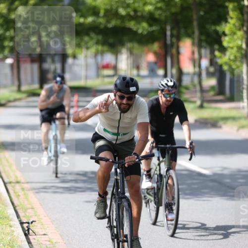 10.08.2025 - GEWOBA Citytriathlon Bremen Yannick Fuchs http://msf.ph/oto/8559776 10.08.2025 14:16:36 Radfahren 31, 57, 63, 64, 121, 144, 152, 173 meine-sportfotos.de