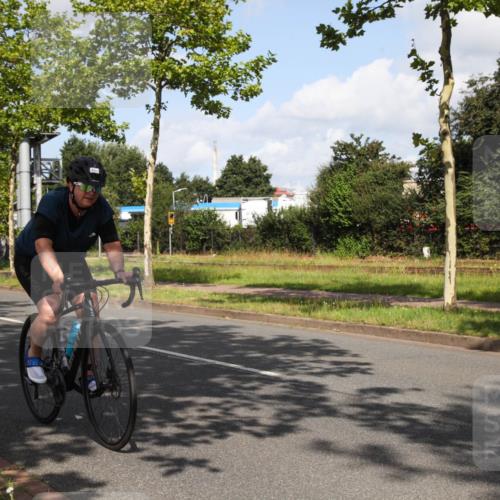 10.08.2025 - GEWOBA Citytriathlon Bremen Yannick Fuchs http://msf.ph/oto/8559786 10.08.2025 11:03:22 Radfahren 27, 55, 175, 177, 189, 415, 496 meine-sportfotos.de
