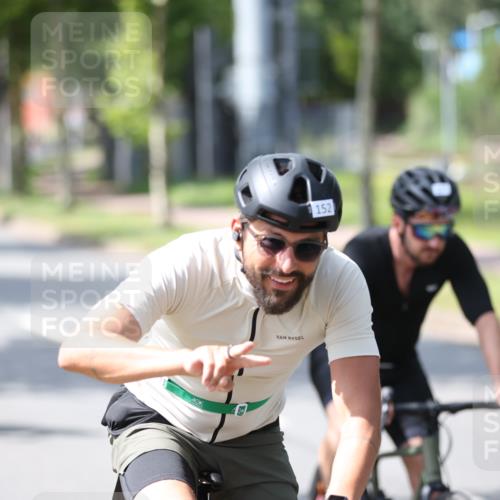 10.08.2025 - GEWOBA Citytriathlon Bremen Yannick Fuchs http://msf.ph/oto/8559790 10.08.2025 14:16:37 Radfahren 31, 57, 63, 64, 121, 144, 152, 173 meine-sportfotos.de