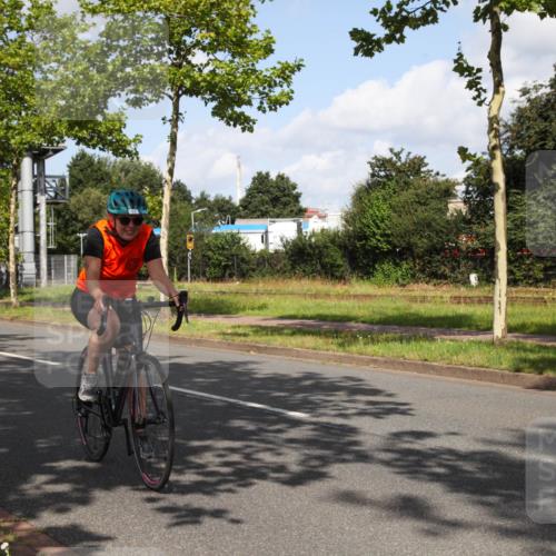 10.08.2025 - GEWOBA Citytriathlon Bremen Yannick Fuchs http://msf.ph/oto/8559794 10.08.2025 11:03:38 Radfahren 13, 55, 167 meine-sportfotos.de