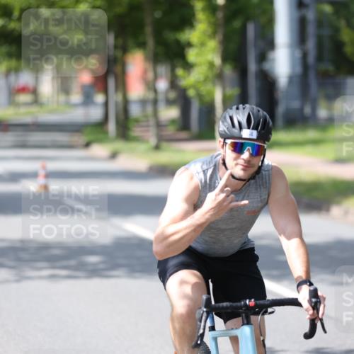 10.08.2025 - GEWOBA Citytriathlon Bremen Yannick Fuchs http://msf.ph/oto/8559801 10.08.2025 14:16:38 Radfahren 31, 41, 57, 64, 121, 144, 152, 173 meine-sportfotos.de