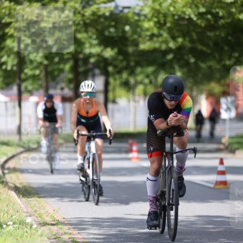 10.08.2025 - GEWOBA Citytriathlon Bremen Yannick Fuchs http://msf.ph/oto/8559804 10.08.2025 12:40:44 Radfahren 606, 672, 723, 785, 802, 829, 848, 870, 879, 921, 1001, 1002, 1024 meine-sportfotos.de