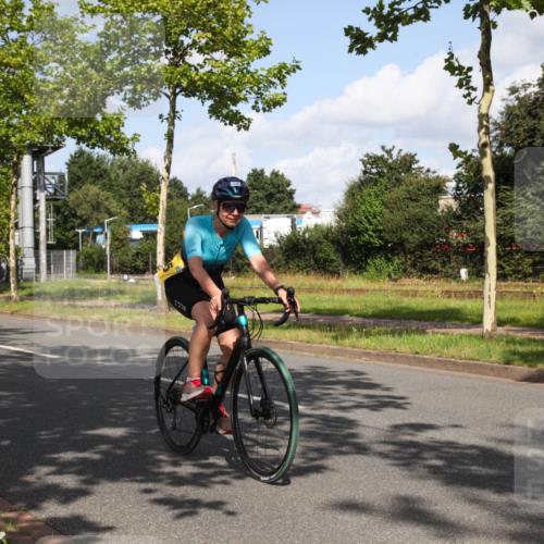 10.08.2025 - GEWOBA Citytriathlon Bremen Yannick Fuchs http://msf.ph/oto/8559811 10.08.2025 11:04:14 Radfahren 505 meine-sportfotos.de