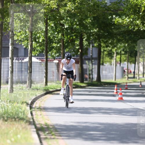 10.08.2025 - GEWOBA Citytriathlon Bremen Yannick Fuchs http://msf.ph/oto/8559817 10.08.2025 14:17:01 Radfahren 20, 32, 41, 58, 78 meine-sportfotos.de