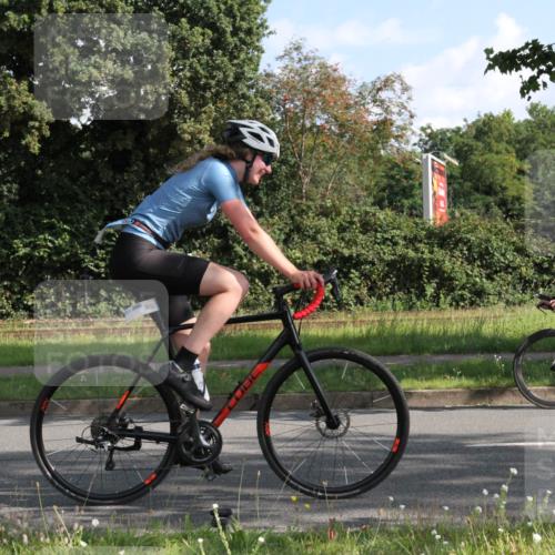10.08.2025 - GEWOBA Citytriathlon Bremen Yannick Fuchs http://msf.ph/oto/8559823 10.08.2025 10:36:42 Radfahren 99, 115, 159, 378, 397, 447, 497 meine-sportfotos.de