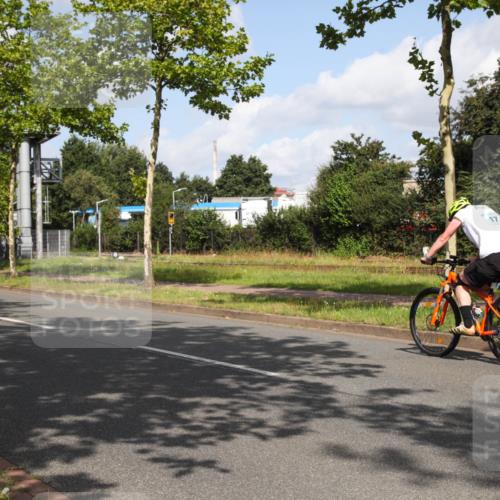 10.08.2025 - GEWOBA Citytriathlon Bremen Yannick Fuchs http://msf.ph/oto/8559835 10.08.2025 11:05:12 Radfahren  meine-sportfotos.de