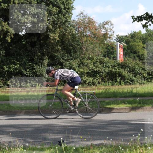 10.08.2025 - GEWOBA Citytriathlon Bremen Yannick Fuchs http://msf.ph/oto/8559840 10.08.2025 10:36:45 Radfahren 99, 115, 397, 447, 497 meine-sportfotos.de