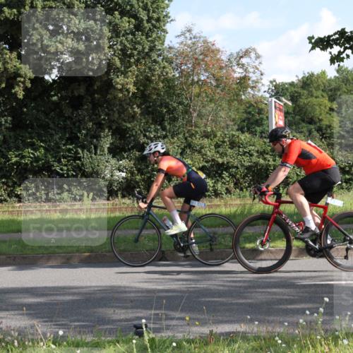 10.08.2025 - GEWOBA Citytriathlon Bremen Yannick Fuchs http://msf.ph/oto/8559851 10.08.2025 10:36:46 Radfahren 115, 397, 447, 497 meine-sportfotos.de