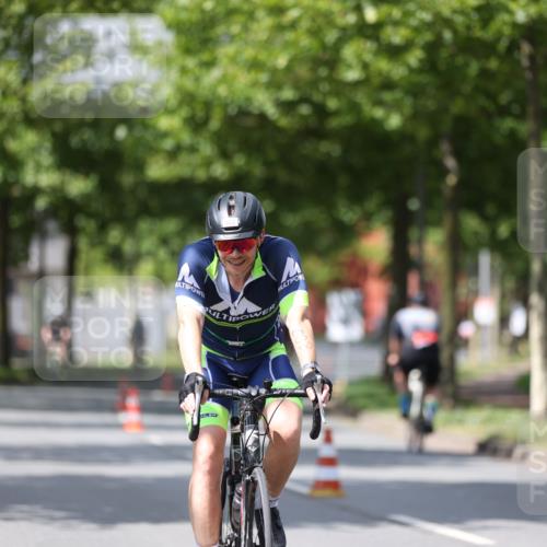 10.08.2025 - GEWOBA Citytriathlon Bremen Yannick Fuchs http://msf.ph/oto/8559852 10.08.2025 12:40:48 Radfahren 606, 650, 672, 785, 802, 829, 848, 921, 1001, 1002 meine-sportfotos.de