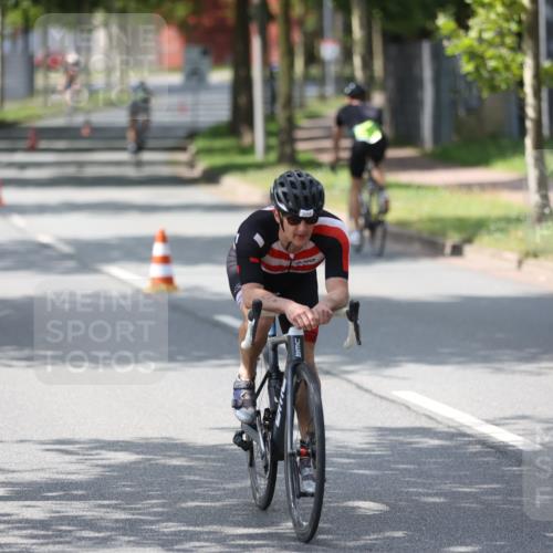 10.08.2025 - GEWOBA Citytriathlon Bremen Yannick Fuchs http://msf.ph/oto/8559865 10.08.2025 14:17:29 Radfahren 4, 127, 136, 304 meine-sportfotos.de