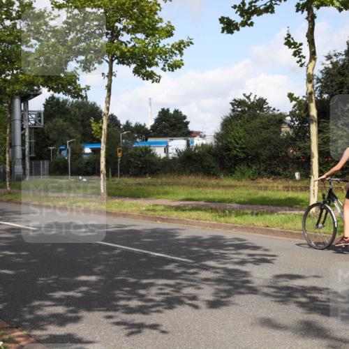 10.08.2025 - GEWOBA Citytriathlon Bremen Yannick Fuchs http://msf.ph/oto/8559872 10.08.2025 11:09:48 Radfahren  meine-sportfotos.de