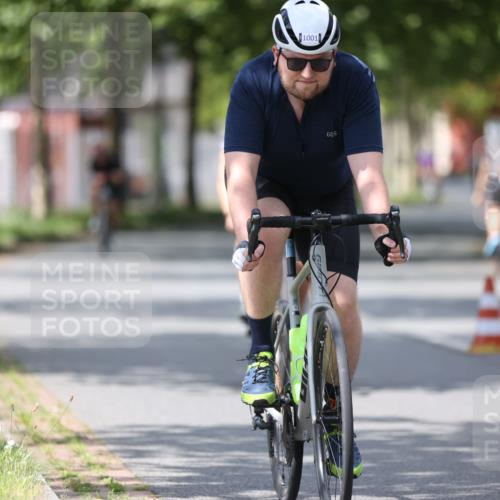 10.08.2025 - GEWOBA Citytriathlon Bremen Yannick Fuchs http://msf.ph/oto/8559873 10.08.2025 12:40:55 Radfahren 606, 650, 785, 802, 803, 921, 1001, 1023 meine-sportfotos.de