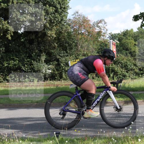 10.08.2025 - GEWOBA Citytriathlon Bremen Yannick Fuchs http://msf.ph/oto/8559876 10.08.2025 10:36:52 Radfahren 115, 381, 497 meine-sportfotos.de