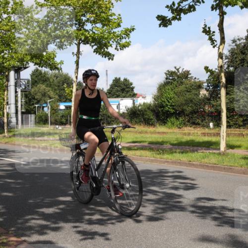 10.08.2025 - GEWOBA Citytriathlon Bremen Yannick Fuchs http://msf.ph/oto/8559892 10.08.2025 11:11:10 Radfahren 51, 465 meine-sportfotos.de