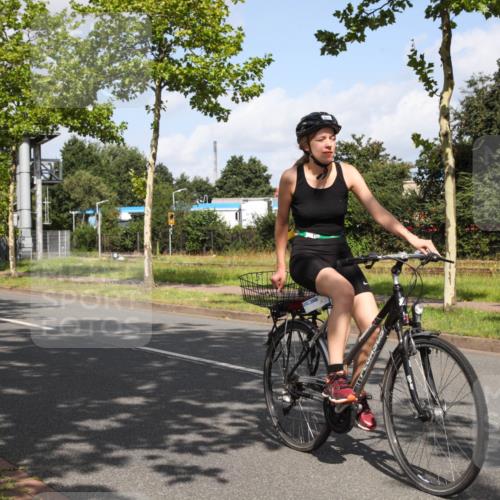 10.08.2025 - GEWOBA Citytriathlon Bremen Yannick Fuchs http://msf.ph/oto/8559896 10.08.2025 11:11:11 Radfahren 51 meine-sportfotos.de