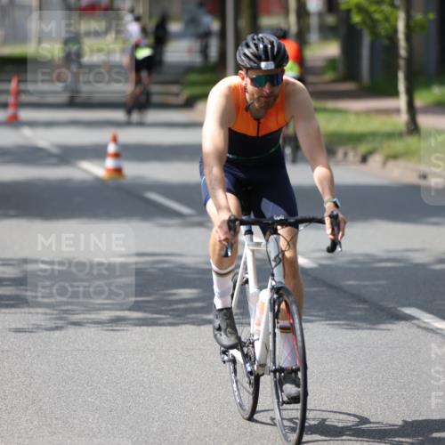 10.08.2025 - GEWOBA Citytriathlon Bremen Yannick Fuchs http://msf.ph/oto/8559899 10.08.2025 14:17:39 Radfahren 4, 127, 304 meine-sportfotos.de
