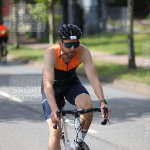 10.08.2025 - GEWOBA Citytriathlon Bremen Yannick Fuchs http://msf.ph/oto/8559906 10.08.2025 14:17:39 Radfahren 4, 127, 304 meine-sportfotos.de