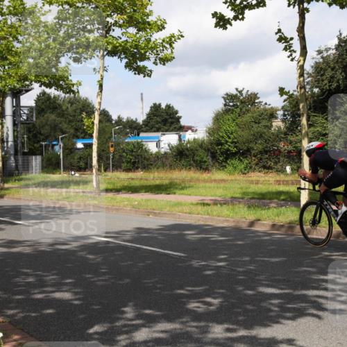 10.08.2025 - GEWOBA Citytriathlon Bremen Yannick Fuchs http://msf.ph/oto/8559911 10.08.2025 11:52:21 Radfahren  meine-sportfotos.de