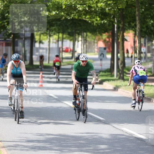 10.08.2025 - GEWOBA Citytriathlon Bremen Yannick Fuchs http://msf.ph/oto/8559913 10.08.2025 14:17:54 Radfahren 51, 91, 240, 263 meine-sportfotos.de