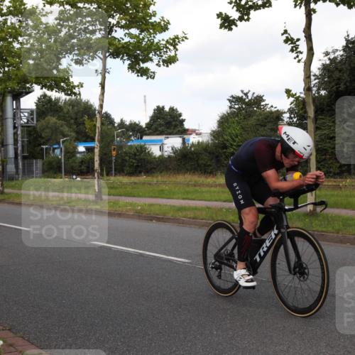 10.08.2025 - GEWOBA Citytriathlon Bremen Yannick Fuchs http://msf.ph/oto/8559927 10.08.2025 11:53:05 Radfahren 558 meine-sportfotos.de