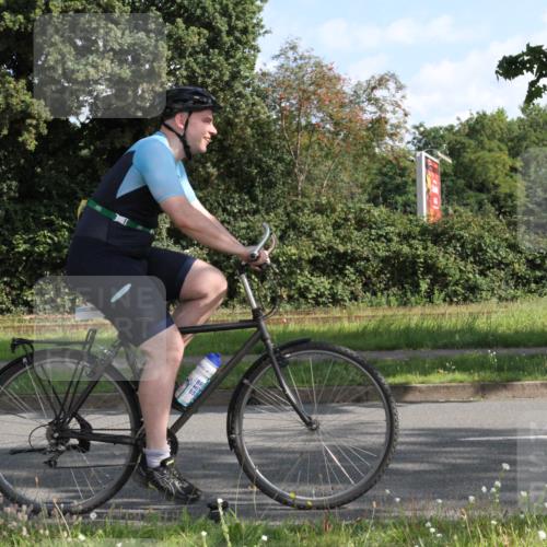 10.08.2025 - GEWOBA Citytriathlon Bremen Yannick Fuchs http://msf.ph/oto/8559935 10.08.2025 10:37:08 Radfahren 85, 381, 464 meine-sportfotos.de