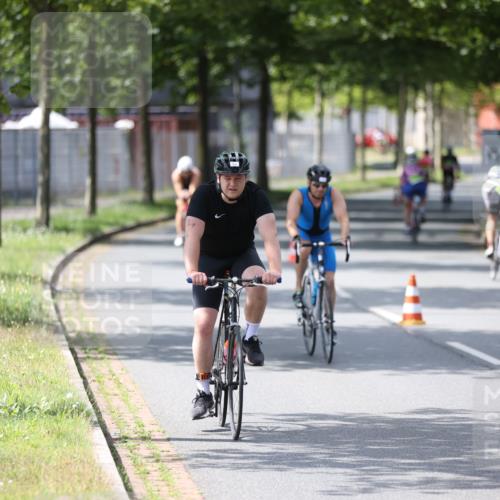 10.08.2025 - GEWOBA Citytriathlon Bremen Yannick Fuchs http://msf.ph/oto/8559938 10.08.2025 14:17:58 Radfahren 51, 91, 214, 240, 263 meine-sportfotos.de