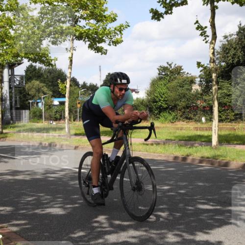 10.08.2025 - GEWOBA Citytriathlon Bremen Yannick Fuchs http://msf.ph/oto/8559944 10.08.2025 11:57:23 Radfahren 733 meine-sportfotos.de
