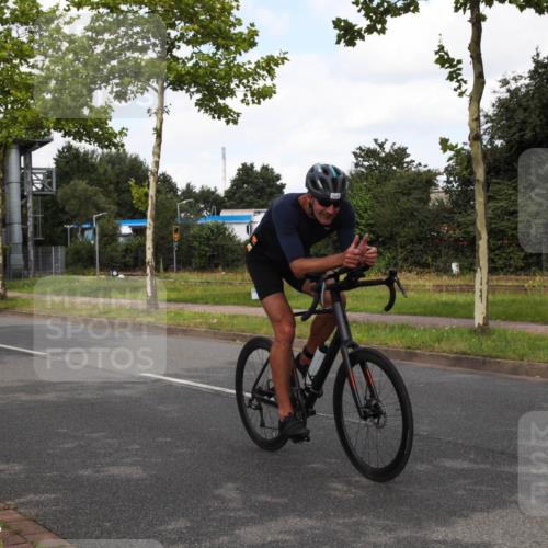 10.08.2025 - GEWOBA Citytriathlon Bremen Yannick Fuchs http://msf.ph/oto/8559956 10.08.2025 11:58:28 Radfahren 564 meine-sportfotos.de