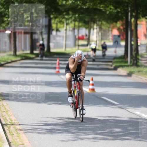 10.08.2025 - GEWOBA Citytriathlon Bremen Yannick Fuchs http://msf.ph/oto/8559957 10.08.2025 14:18:01 Radfahren 51, 91, 214, 240, 263 meine-sportfotos.de