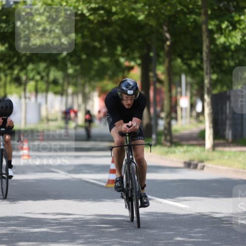 10.08.2025 - GEWOBA Citytriathlon Bremen Yannick Fuchs http://msf.ph/oto/8559971 10.08.2025 12:41:08 Radfahren 568, 650, 660, 665, 755, 785, 803, 830, 934, 1023 meine-sportfotos.de
