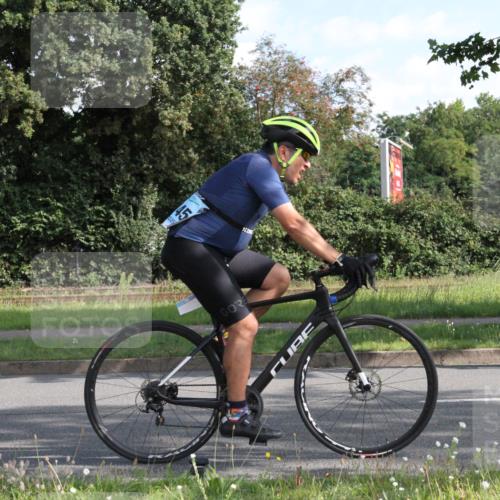 10.08.2025 - GEWOBA Citytriathlon Bremen Yannick Fuchs http://msf.ph/oto/8559976 10.08.2025 10:37:24 Radfahren 33, 75, 121, 145, 455 meine-sportfotos.de