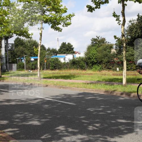 10.08.2025 - GEWOBA Citytriathlon Bremen Yannick Fuchs http://msf.ph/oto/8559977 10.08.2025 12:00:06 Radfahren 568, 654 meine-sportfotos.de