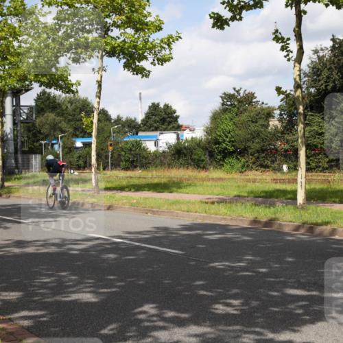 10.08.2025 - GEWOBA Citytriathlon Bremen Yannick Fuchs http://msf.ph/oto/8559980 10.08.2025 12:00:07 Radfahren 568, 654 meine-sportfotos.de