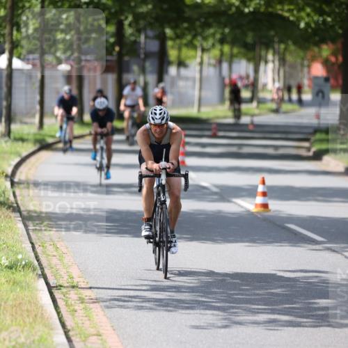10.08.2025 - GEWOBA Citytriathlon Bremen Yannick Fuchs http://msf.ph/oto/8559981 10.08.2025 14:18:22 Radfahren 47, 75, 94, 100, 147, 255, 295 meine-sportfotos.de