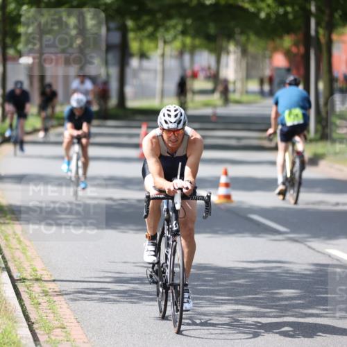 10.08.2025 - GEWOBA Citytriathlon Bremen Yannick Fuchs http://msf.ph/oto/8559987 10.08.2025 14:18:22 Radfahren 47, 75, 94, 100, 147, 255, 295 meine-sportfotos.de
