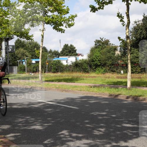 10.08.2025 - GEWOBA Citytriathlon Bremen Yannick Fuchs http://msf.ph/oto/8560006 10.08.2025 12:00:59 Radfahren 579 meine-sportfotos.de