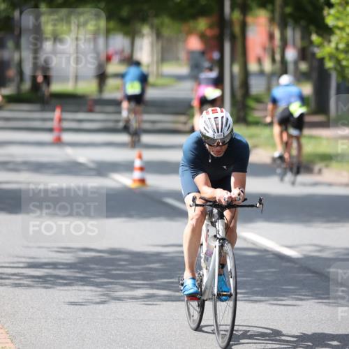 10.08.2025 - GEWOBA Citytriathlon Bremen Yannick Fuchs http://msf.ph/oto/8560010 10.08.2025 14:18:24 Radfahren 47, 75, 94, 100, 131, 147, 255, 295 meine-sportfotos.de