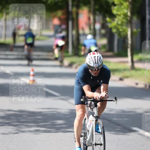 10.08.2025 - GEWOBA Citytriathlon Bremen Yannick Fuchs http://msf.ph/oto/8560014 10.08.2025 14:18:24 Radfahren 47, 75, 94, 100, 131, 147, 255, 295 meine-sportfotos.de