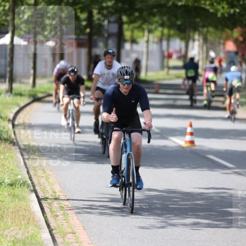 10.08.2025 - GEWOBA Citytriathlon Bremen Yannick Fuchs http://msf.ph/oto/8560030 10.08.2025 14:18:25 Radfahren 47, 75, 94, 100, 131, 147, 255, 295 meine-sportfotos.de