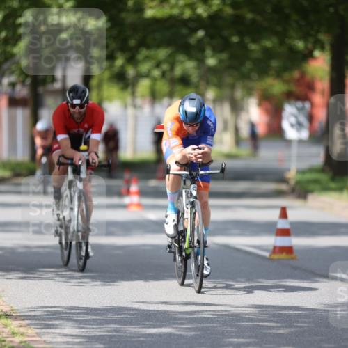 10.08.2025 - GEWOBA Citytriathlon Bremen Yannick Fuchs http://msf.ph/oto/8560031 10.08.2025 12:41:16 Radfahren 568, 660, 665, 705, 730, 755, 803, 830, 849, 862, 934, 1014, 1023 meine-sportfotos.de