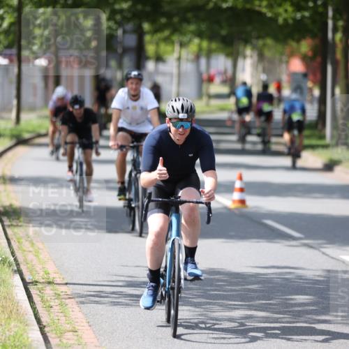 10.08.2025 - GEWOBA Citytriathlon Bremen Yannick Fuchs http://msf.ph/oto/8560032 10.08.2025 14:18:26 Radfahren 47, 75, 94, 100, 131, 147, 255, 295, 314 meine-sportfotos.de
