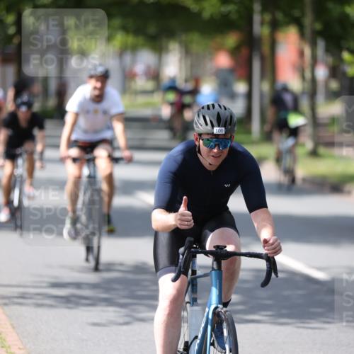 10.08.2025 - GEWOBA Citytriathlon Bremen Yannick Fuchs http://msf.ph/oto/8560042 10.08.2025 14:18:26 Radfahren 47, 75, 94, 100, 131, 147, 255, 295, 314 meine-sportfotos.de