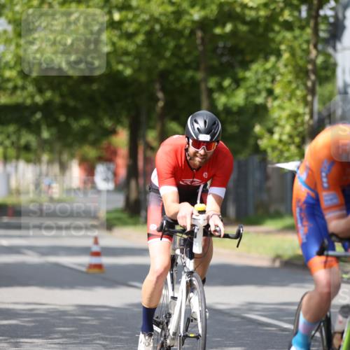 10.08.2025 - GEWOBA Citytriathlon Bremen Yannick Fuchs http://msf.ph/oto/8560046 10.08.2025 12:41:17 Radfahren 568, 609, 660, 665, 705, 730, 755, 803, 830, 849, 862, 934, 1014, 1023 meine-sportfotos.de