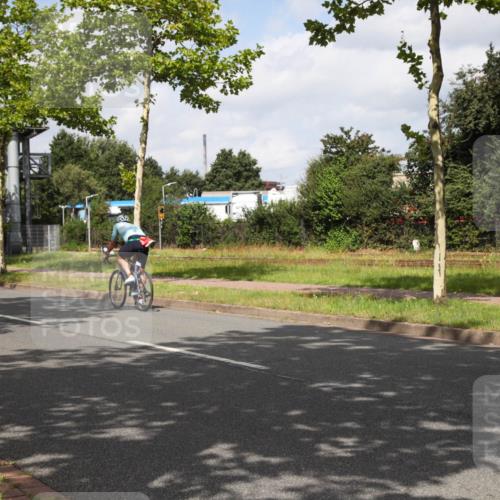 10.08.2025 - GEWOBA Citytriathlon Bremen Yannick Fuchs http://msf.ph/oto/8560054 10.08.2025 12:01:12 Radfahren 579 meine-sportfotos.de