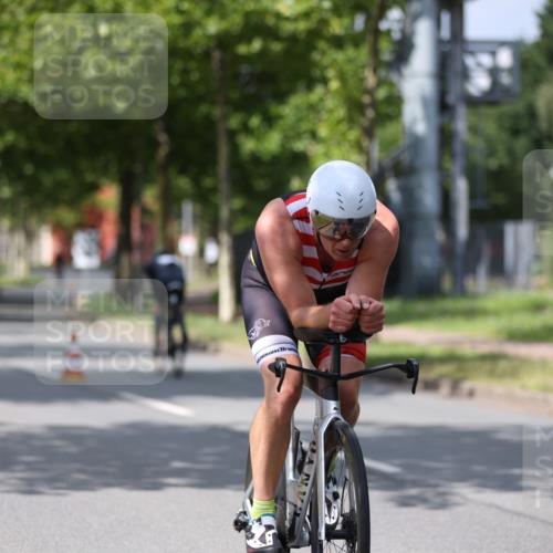 10.08.2025 - GEWOBA Citytriathlon Bremen Yannick Fuchs http://msf.ph/oto/8560078 10.08.2025 12:41:21 Radfahren 568, 609, 619, 660, 665, 705, 730, 755, 830, 849, 862, 934, 1014 meine-sportfotos.de