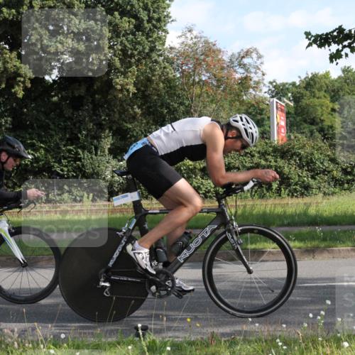 10.08.2025 - GEWOBA Citytriathlon Bremen Yannick Fuchs http://msf.ph/oto/8560085 10.08.2025 10:37:34 Radfahren 33, 49, 75, 121, 123, 145, 219, 375, 455, 485 meine-sportfotos.de