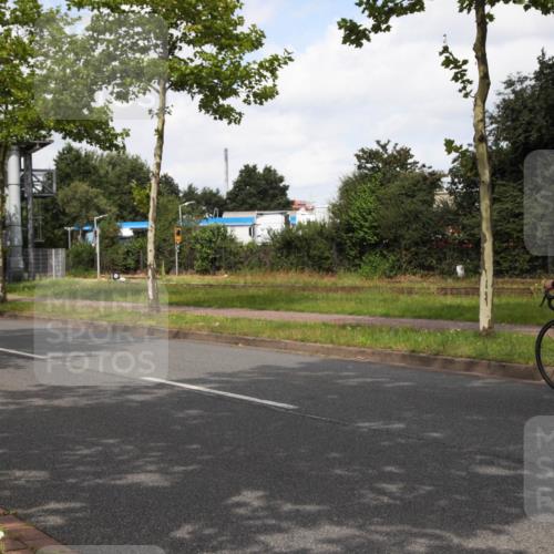 10.08.2025 - GEWOBA Citytriathlon Bremen Yannick Fuchs http://msf.ph/oto/8560108 10.08.2025 12:01:57 Radfahren 560, 680 meine-sportfotos.de